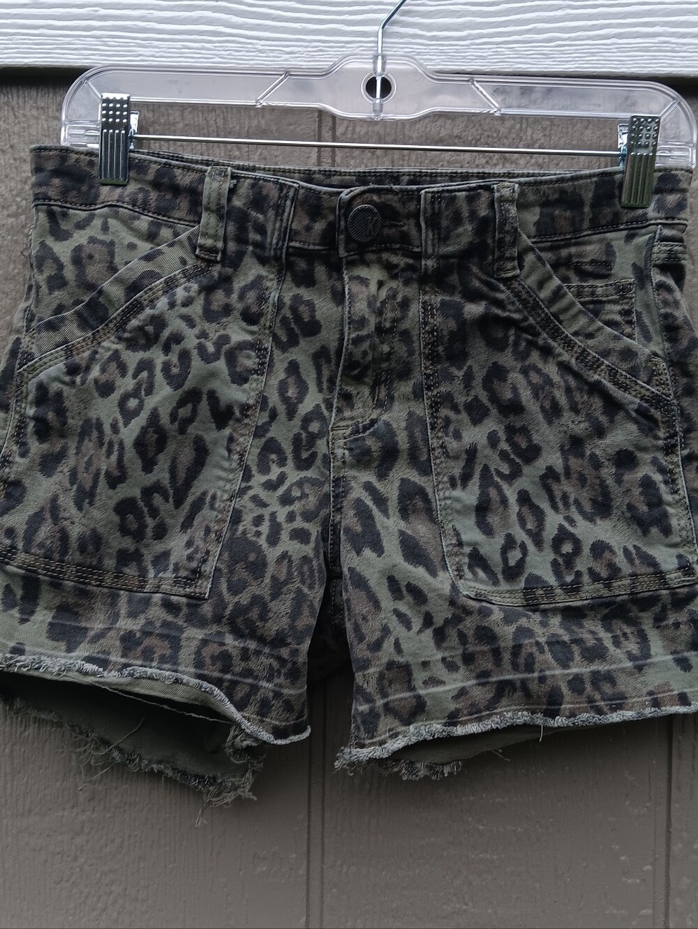 KUT From The Kloth Green Leopard Animal Print Frayed Alice Shorts Size 4